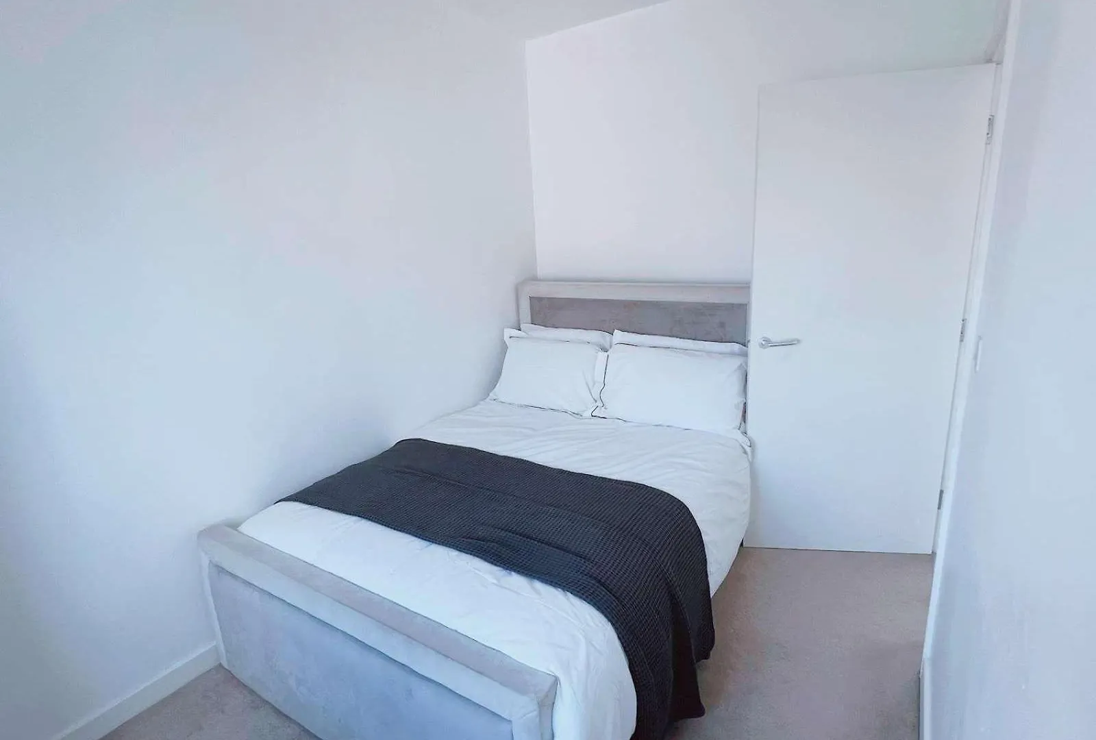 Comfortable House Thamesmead  United Kingdom
