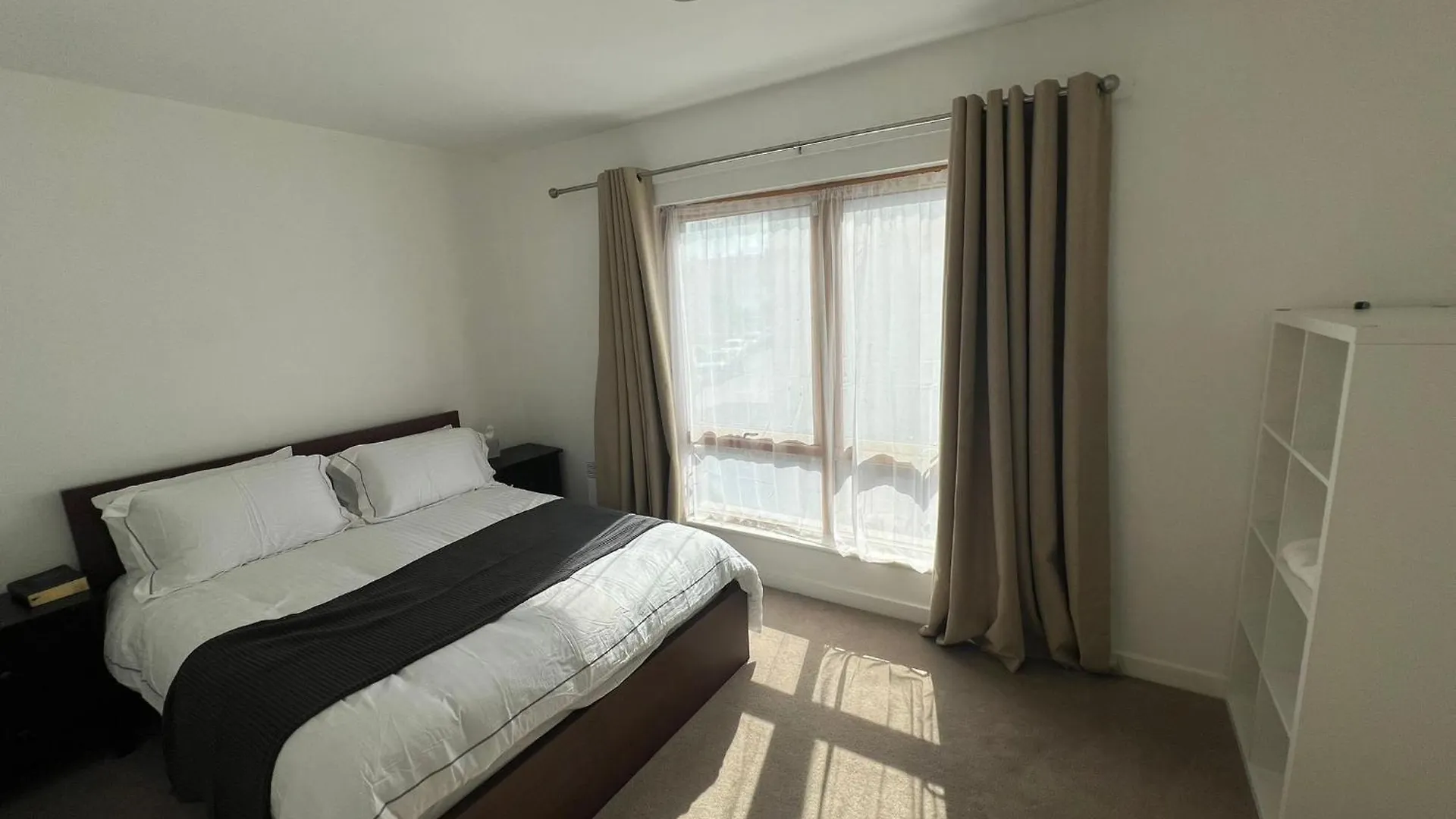 Comfortable House Thamesmead  0*, Thamesmead (Greater London)